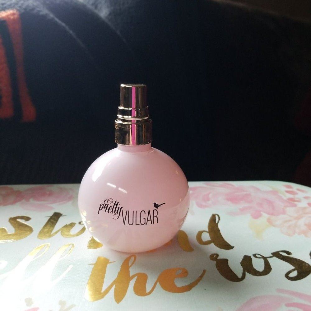 Pretty Vulgar Lock it in setting spray, 3.0 oz.